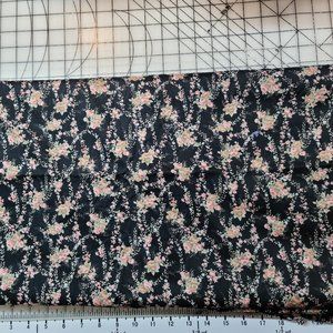 VTG POLISHED APPLE FLORAL CONCORD FABRIC COTTON/POLYESTER 5 1/2 YARDS 45"WIDE